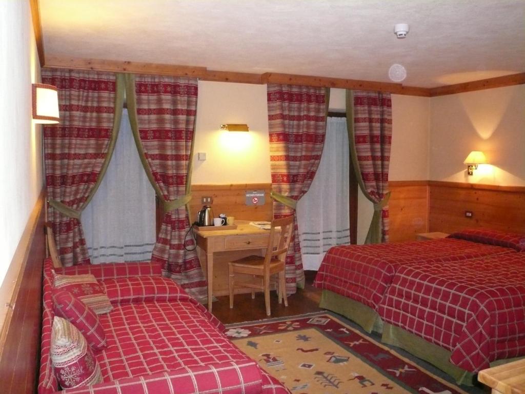 ברויל-קרוויניה Hotel Mignon חדר תמונה