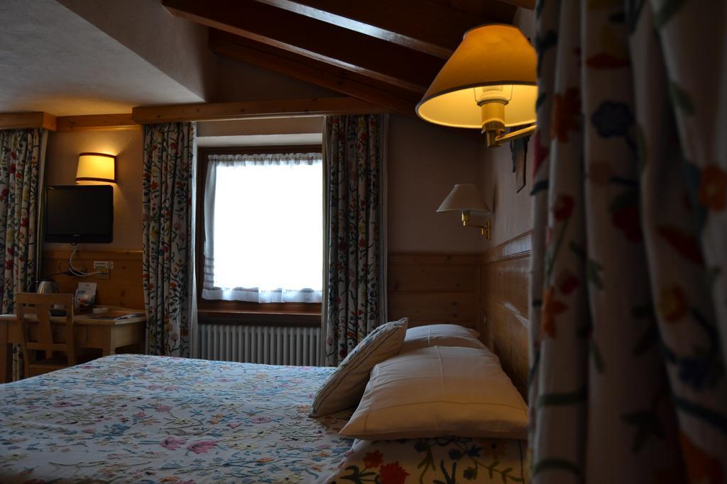 ברויל-קרוויניה Hotel Mignon מראה חיצוני תמונה